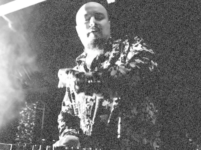 Serge Shima behind the decks